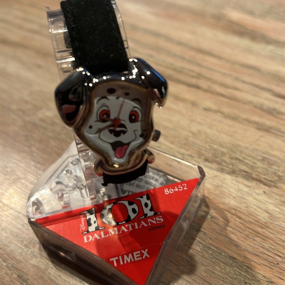 Watch Timex 101 Dalmatians never worn, with box and inatructions main image 4